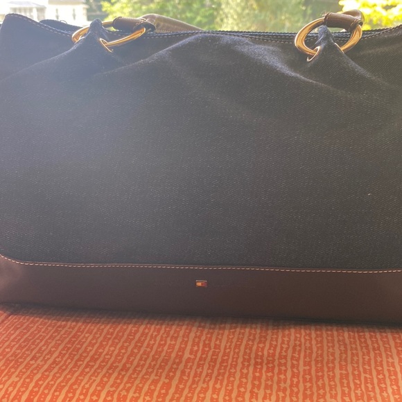 Nice new without tags, Tommy Hilfiger denim handbag - Picture 1 of 6